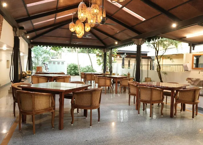 Hanu Reddy Residences Poes Garden