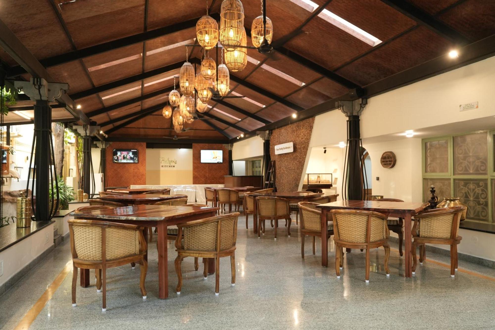 Hanu Reddy Residences Poes Garden Country house Chennai