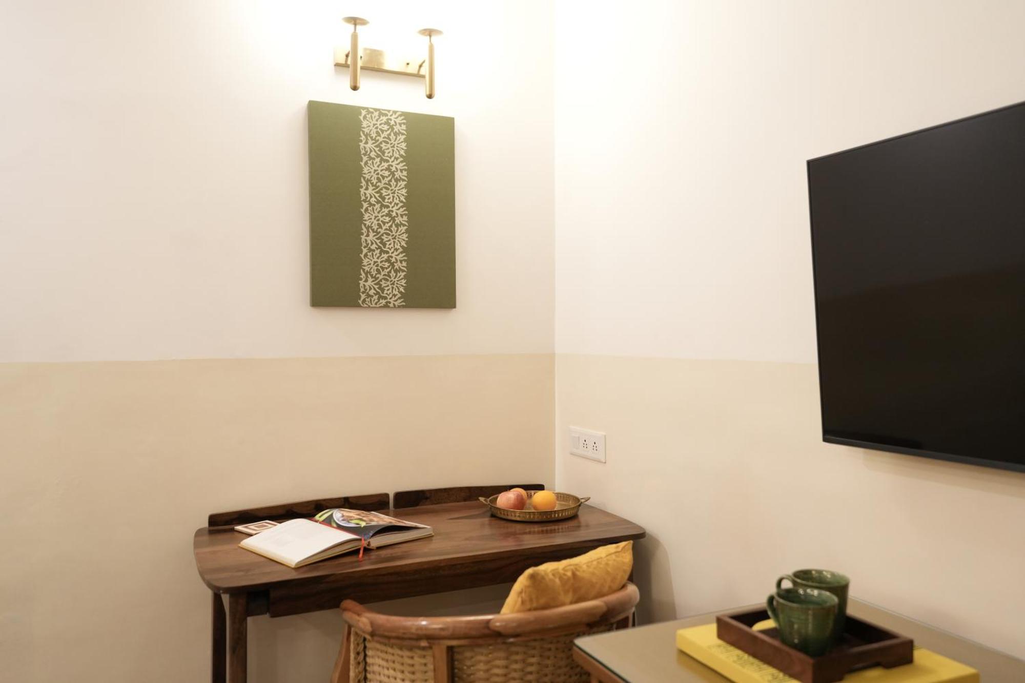 Hanu Reddy Residences Poes Garden