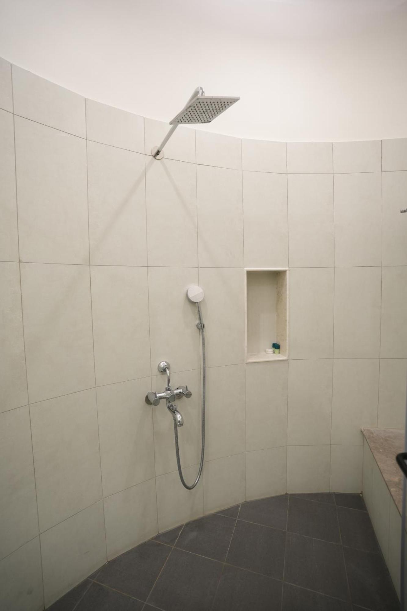 Hanu Reddy Residences Poes Garden Country house