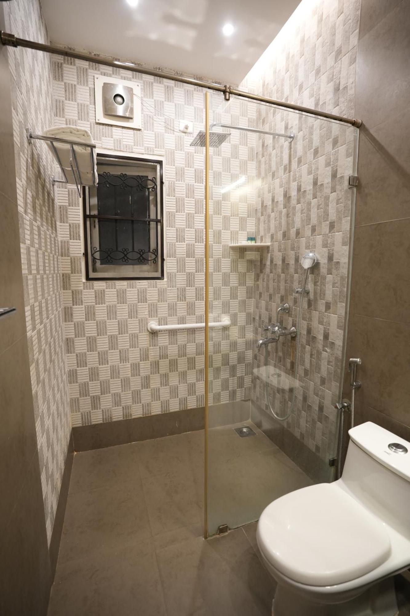 Hanu Reddy Residences Poes Garden Country house *