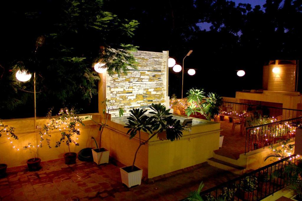 Hanu Reddy Residences Poes Garden *