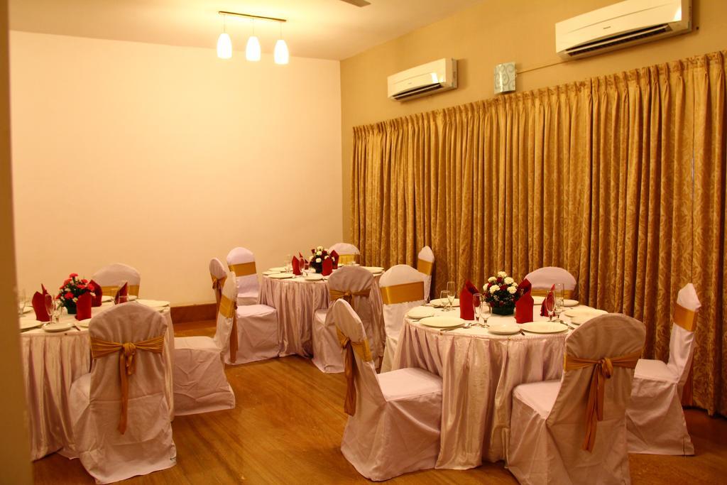 Hanu Reddy Residences Poes Garden